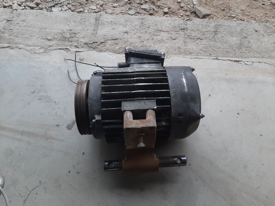 Silnik elektryczny 5.5 kw  2900 obrotow
