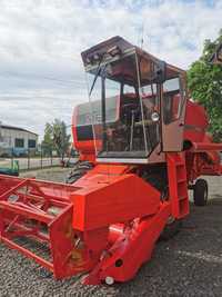 Зернозбиральний комбайн MF20 massey ferguson 20