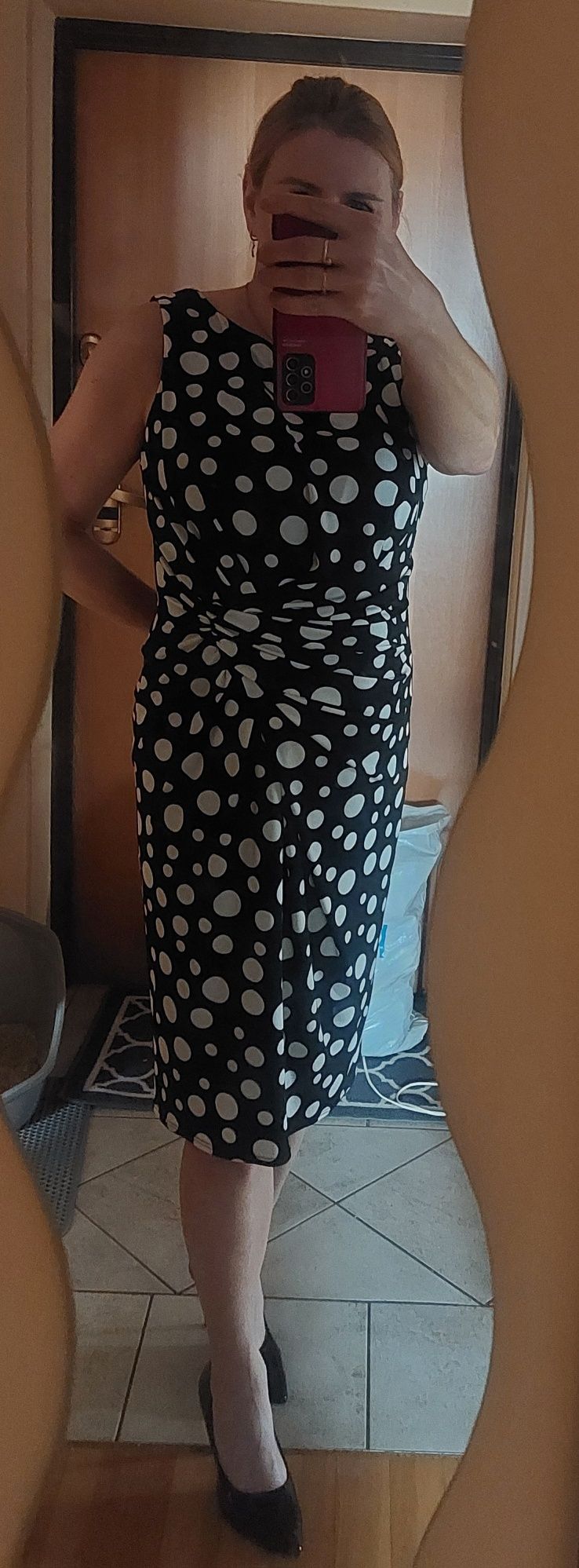 Czarna sukienka w białe grochy 40 L