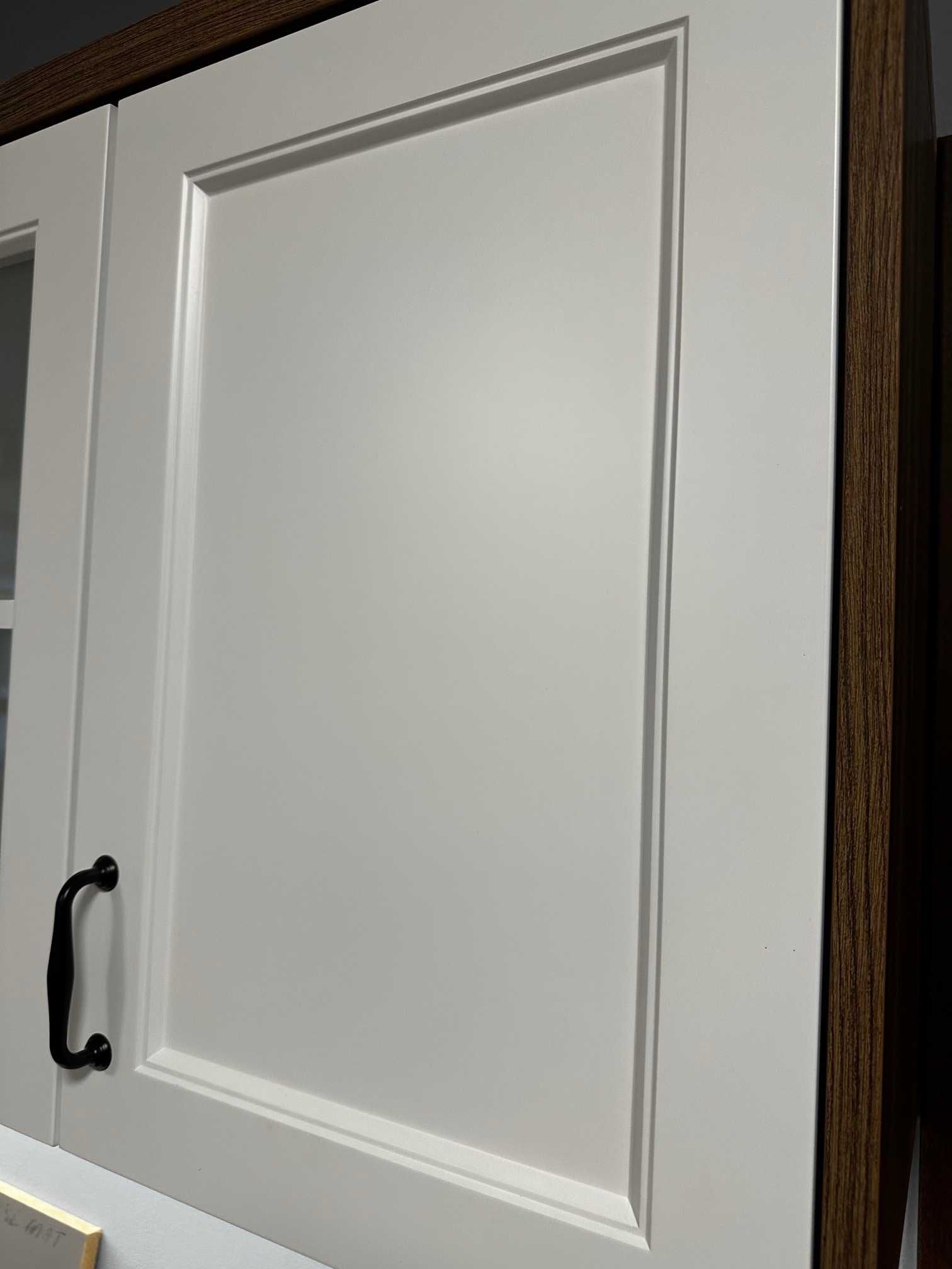 Nowe- kuchenne długość 265 cm . Front: lakier biały mat , wzór London.