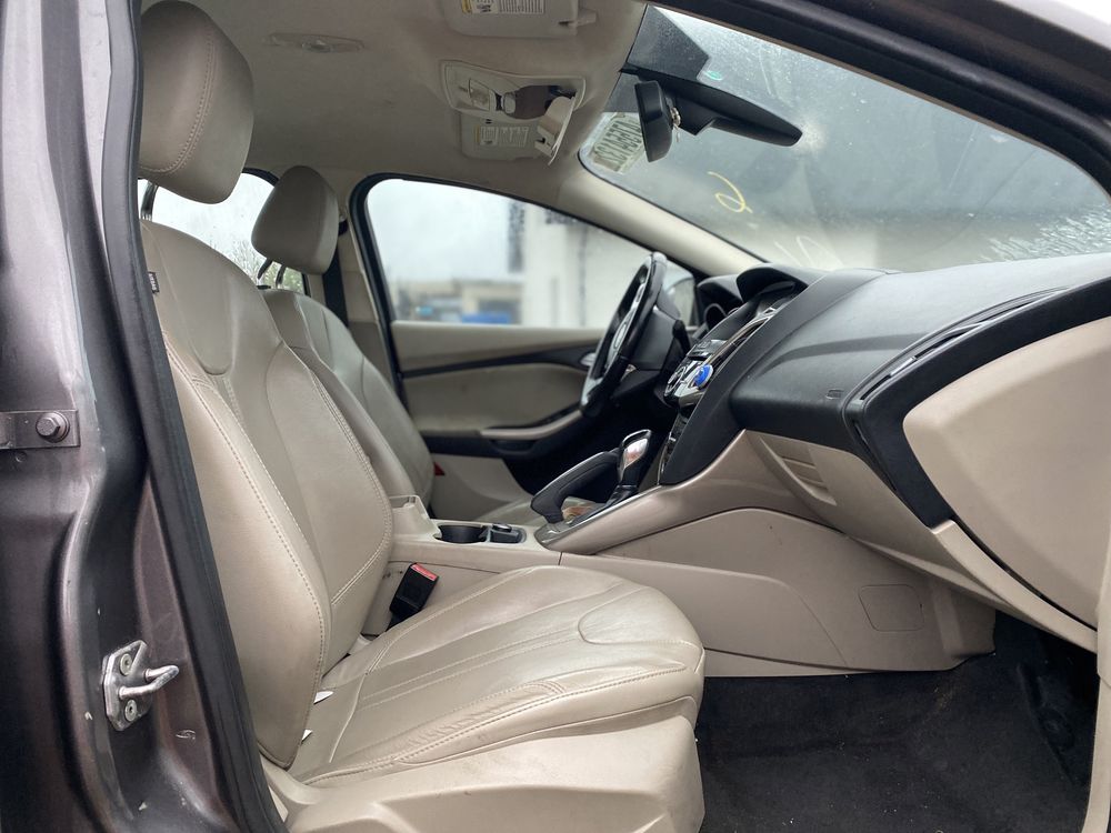Кришка багажника Ford Focus mk3 11-18 сідан хетч ляда