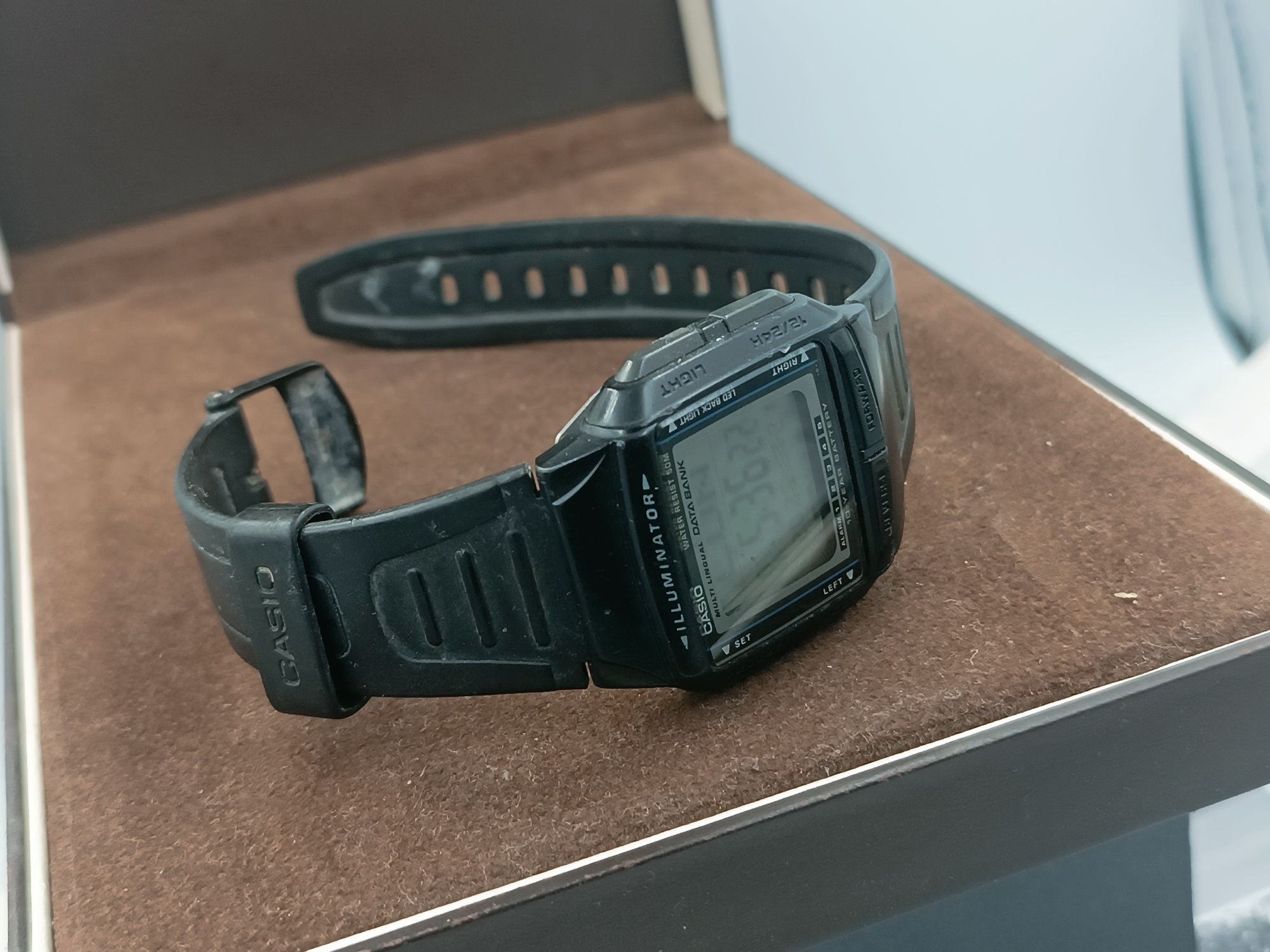 Zegarek casio db36 iluminator