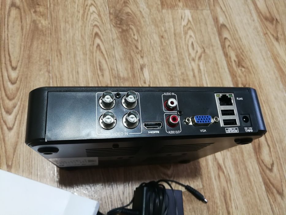 Видео регистратор Partizan гибридный