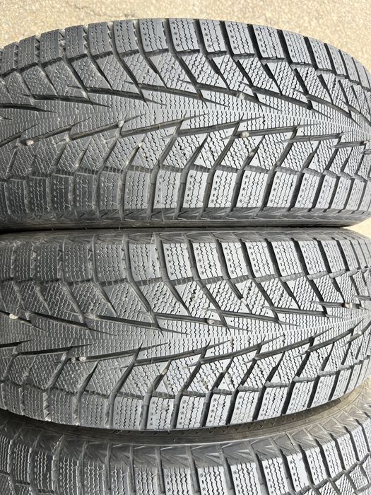 Резина зимова 215 60 r17 hankook