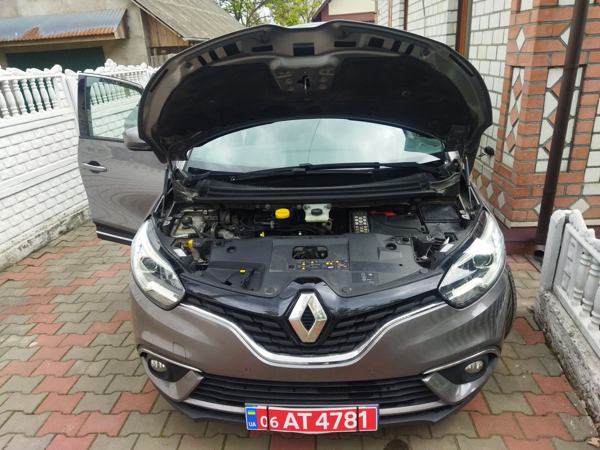 Renault Grand -Scenic 2018 1.6 Diesel  7 - Meст