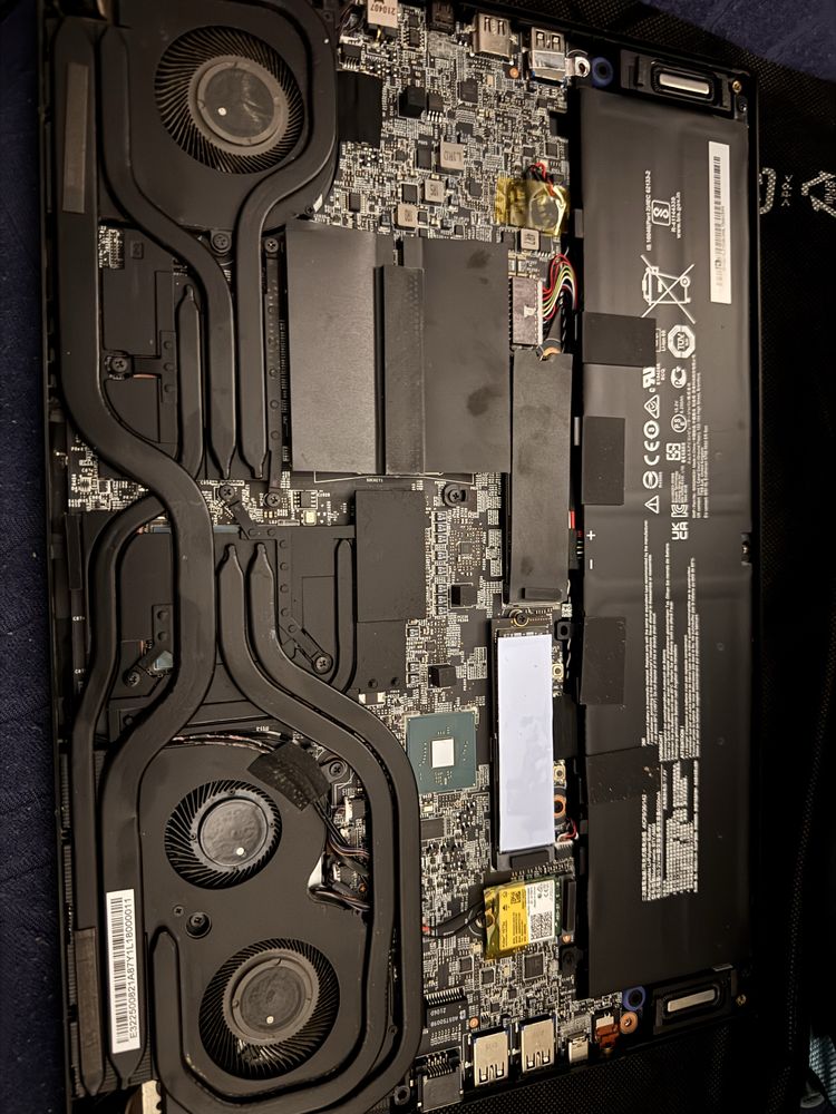 MSI GS66 Stealth i7-11800H/64GB/512gb SSD/RTX 3070/15.6"