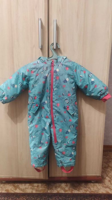 Зимний комбинезон для девочки