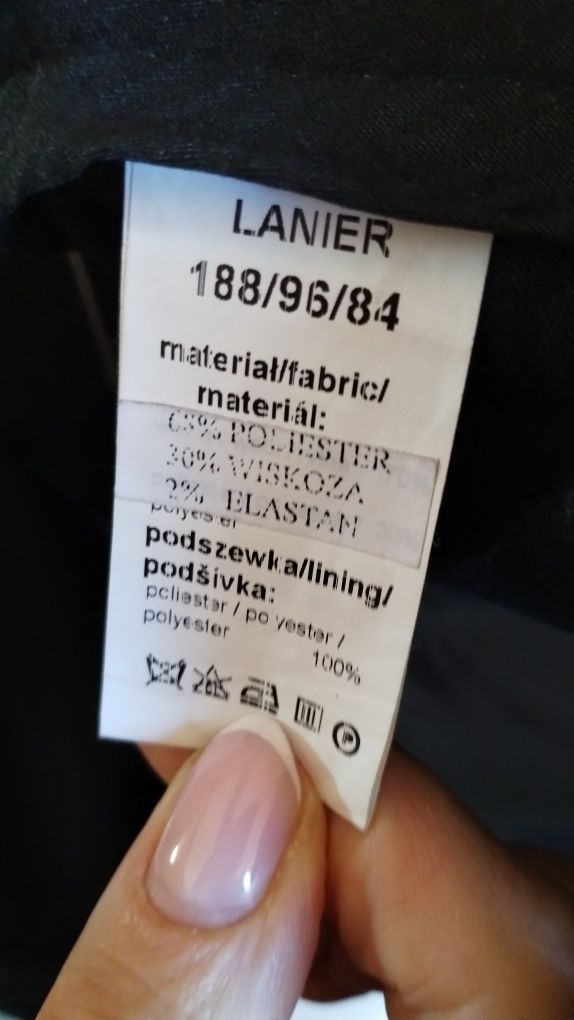 Granatowy garnitur dla szczupłej wysokiej osoby rozmiar 188/96/84