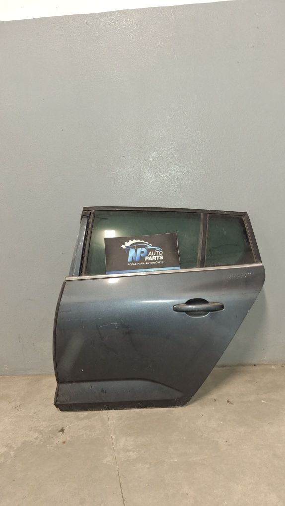 Porta tras esq Renaut Megane 4 Sporter