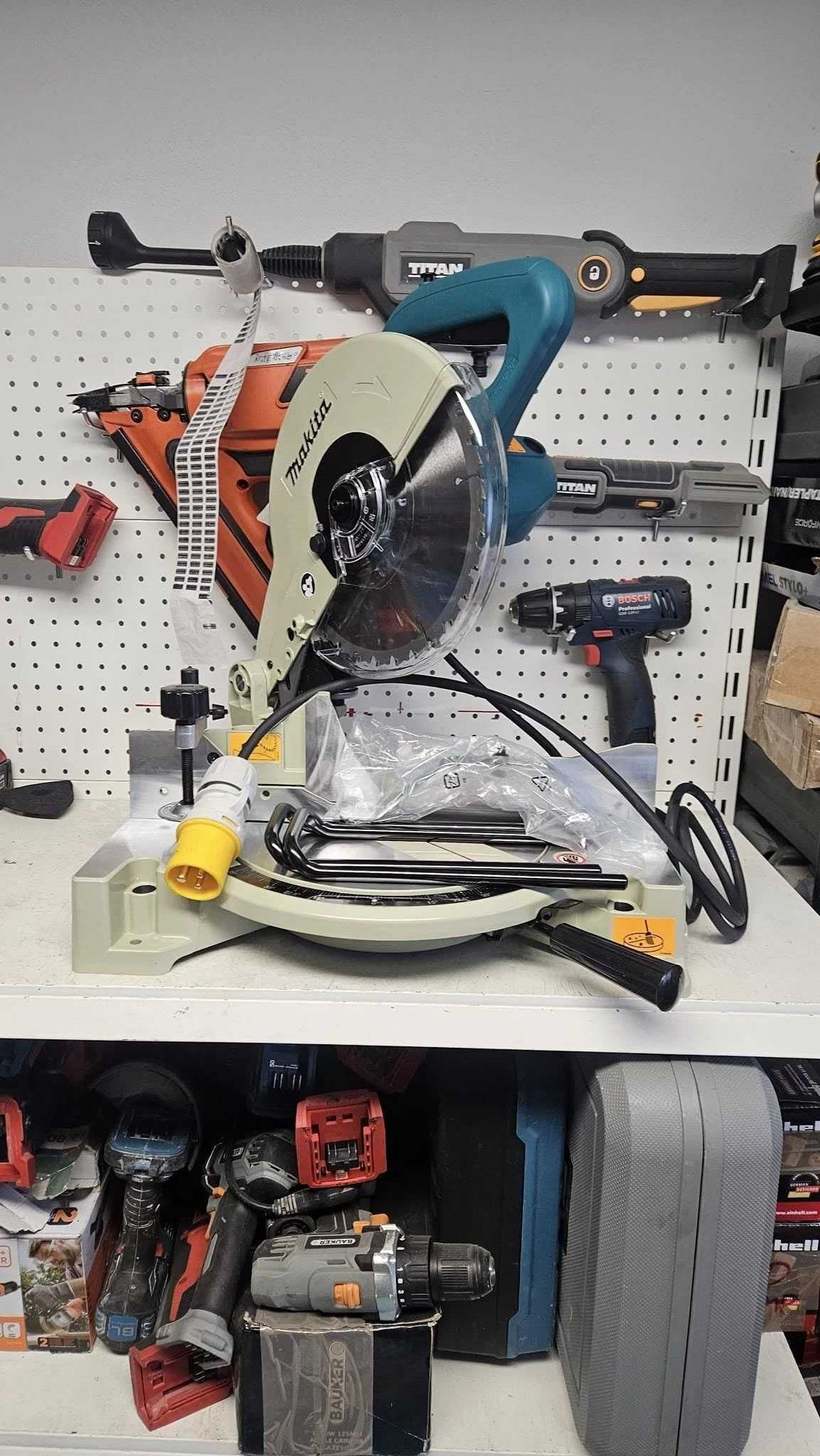 Ukośnica bez posuwu Makita LS1040 moc 1650W 110V