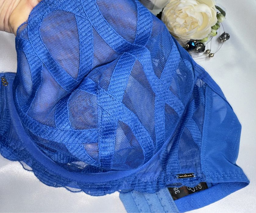 Неймовірно ніжний прозорий бюстгальтер з вишивкою george