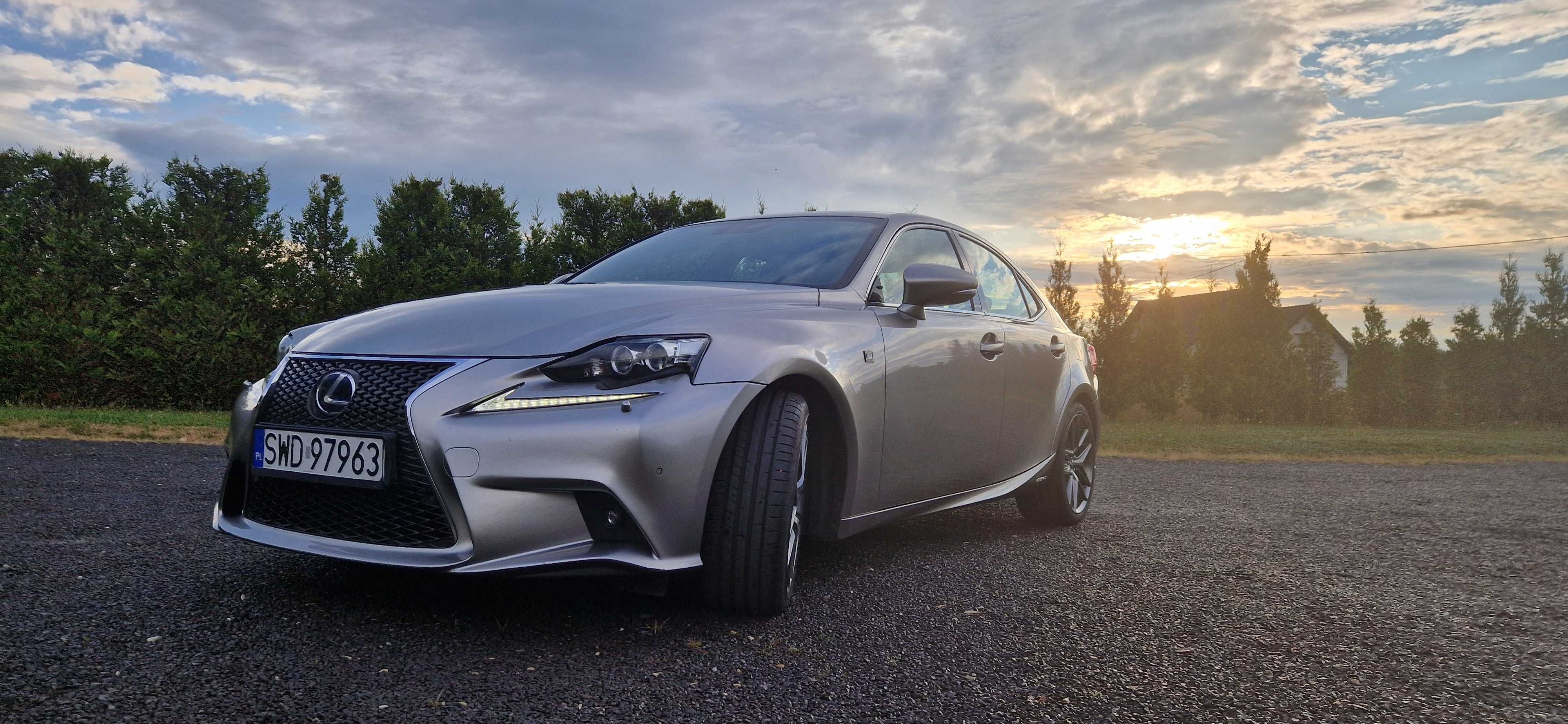 Lexus IS 300h F sport