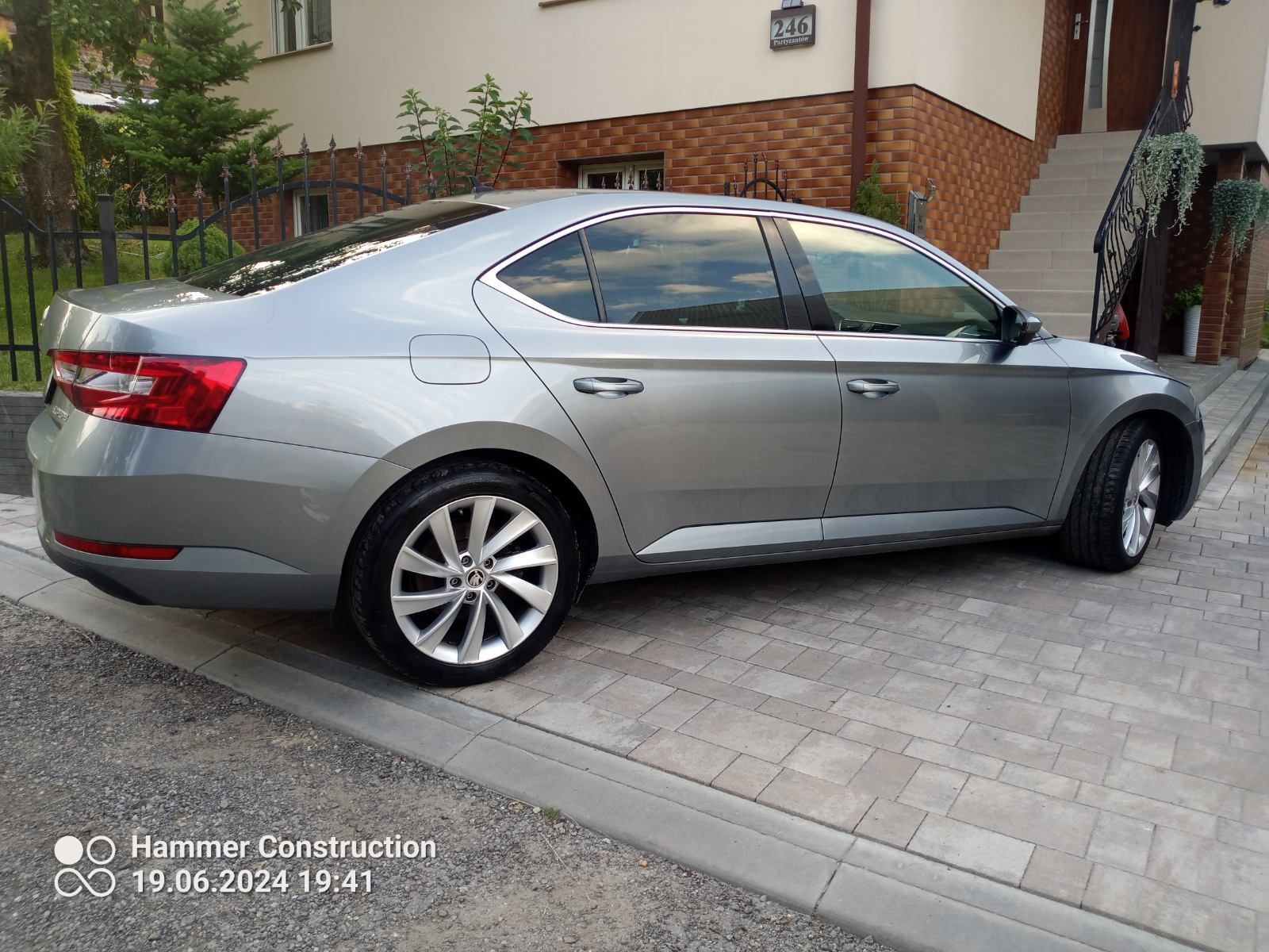 Skoda Superb, 2.0 TDI . 150km.