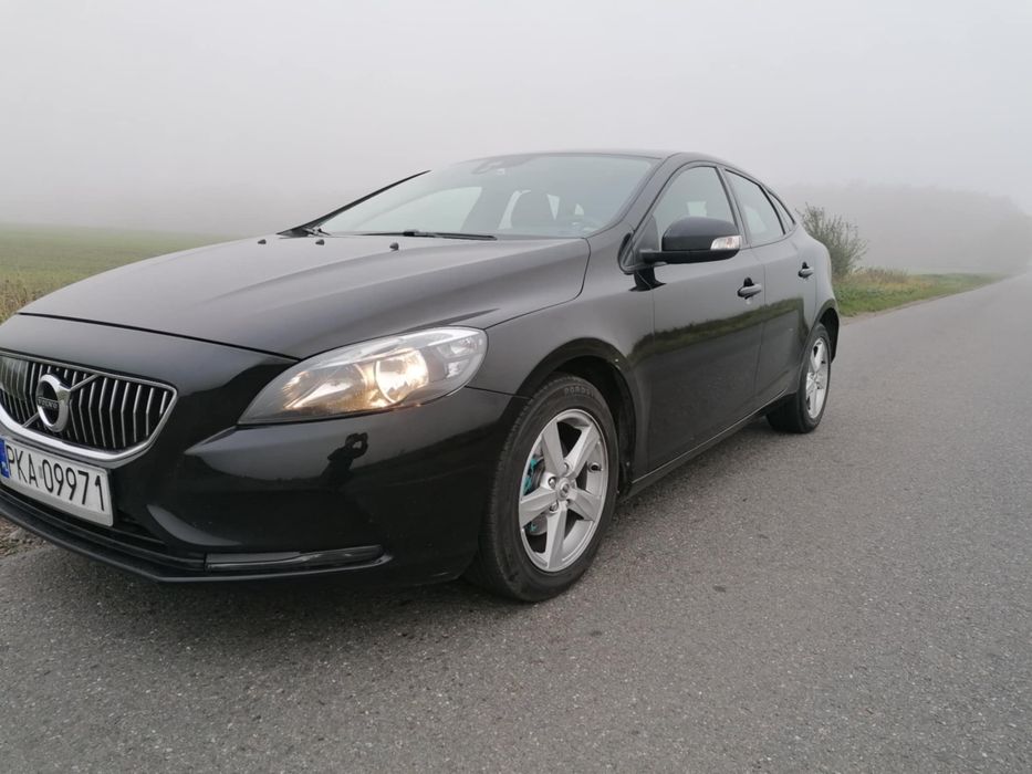 Volvo V40 2.0D 120KM Navigacja Tempomat Maly przebieg !!