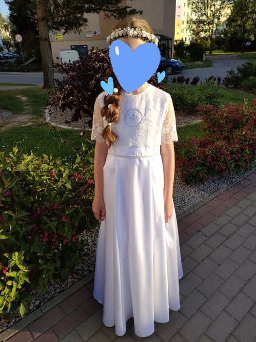 Piękna suknia komunijna z dodatkami torebka rękawiczki bolerko