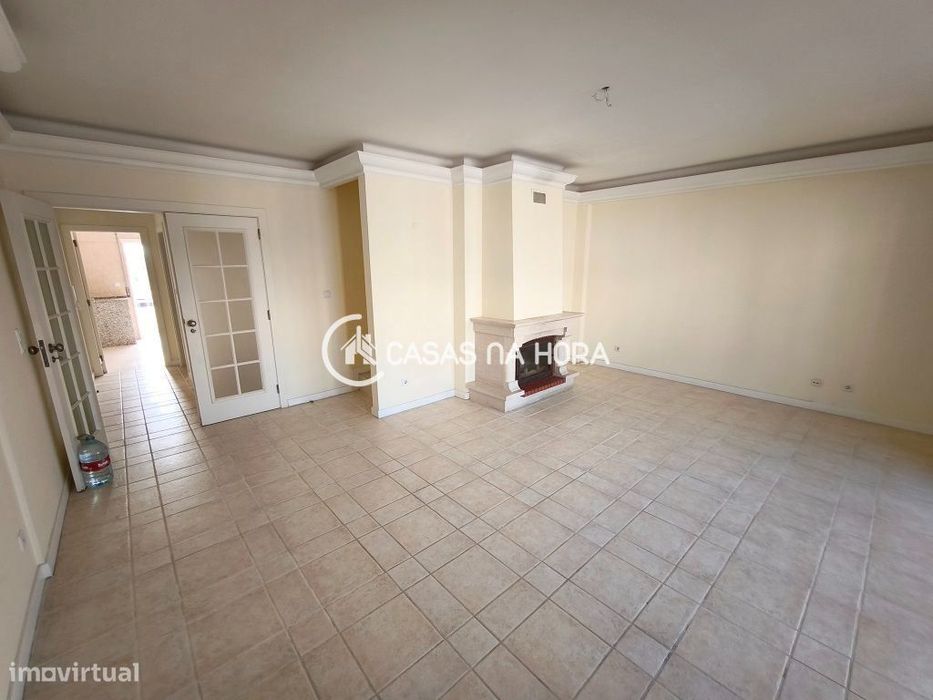 Excelente Apartamento T3 Duplex C/ Garagem  Praia Das Maças / Sintra
