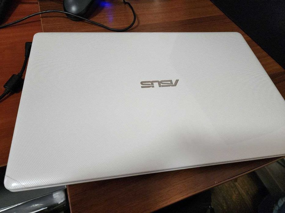 Продам ноутбук Asus K550C