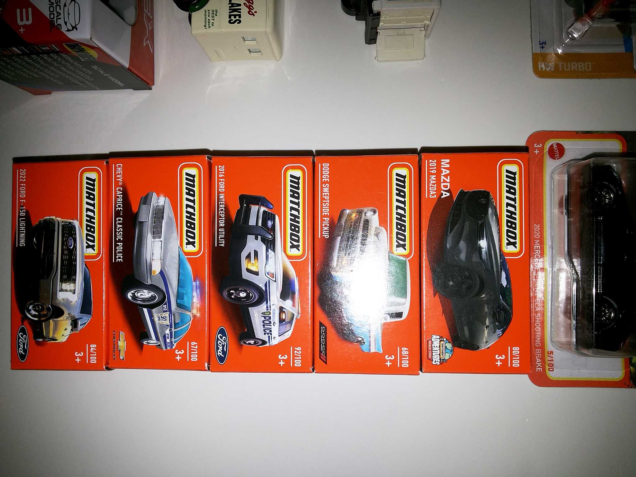 Brinquedos - carros 1/64 , hot wheels , bonecos , etc