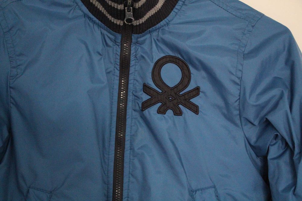 Blusão Benetton. Rapaz. 4-5 anos.