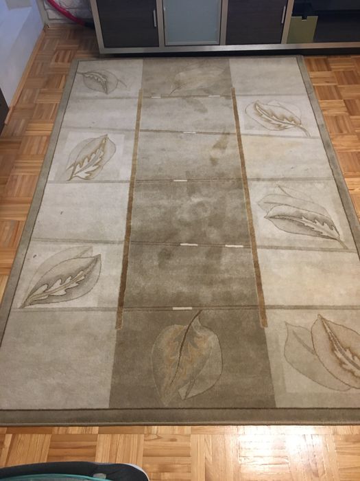 Dywan 100 % wełna .160 x 240 .