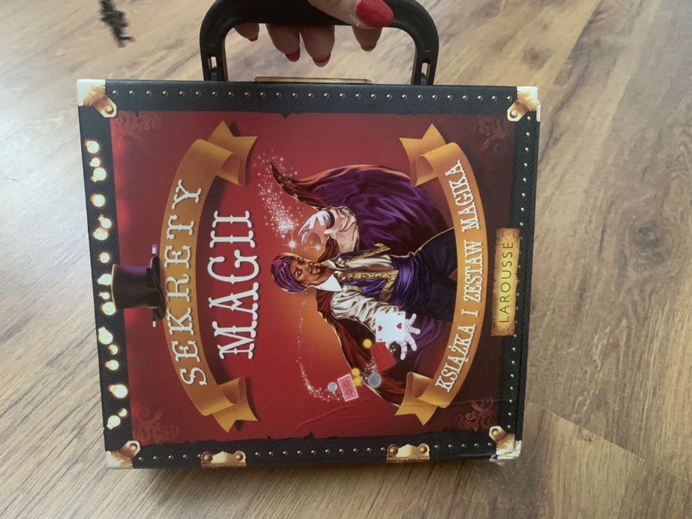 Książka i zestaw magika sekrety magii karty magiczne dla dzieci
