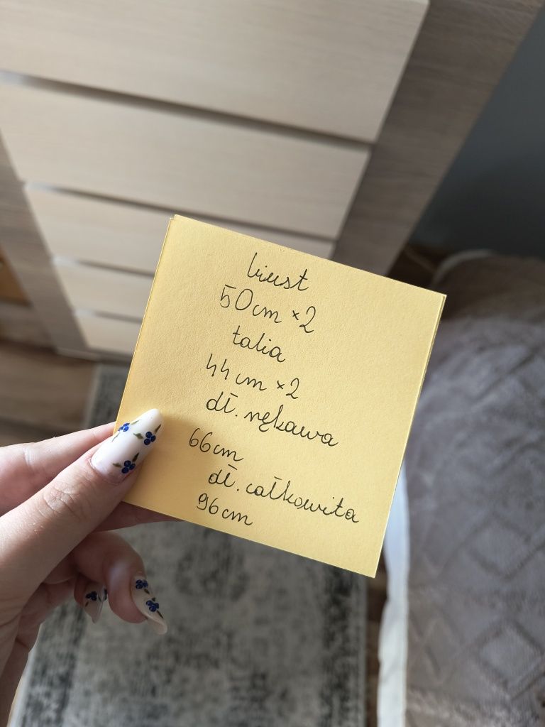 Sukienka w serduszka