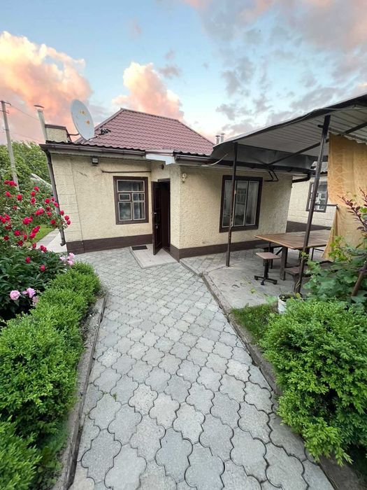 Продам будинок на 12 кварталі, зручна локація