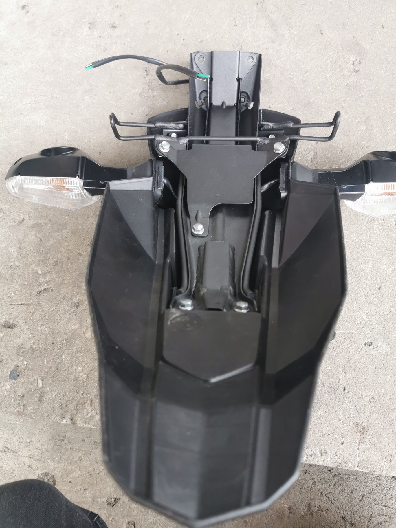 Mocowanie tablicy kierunki Kawasaki Z800