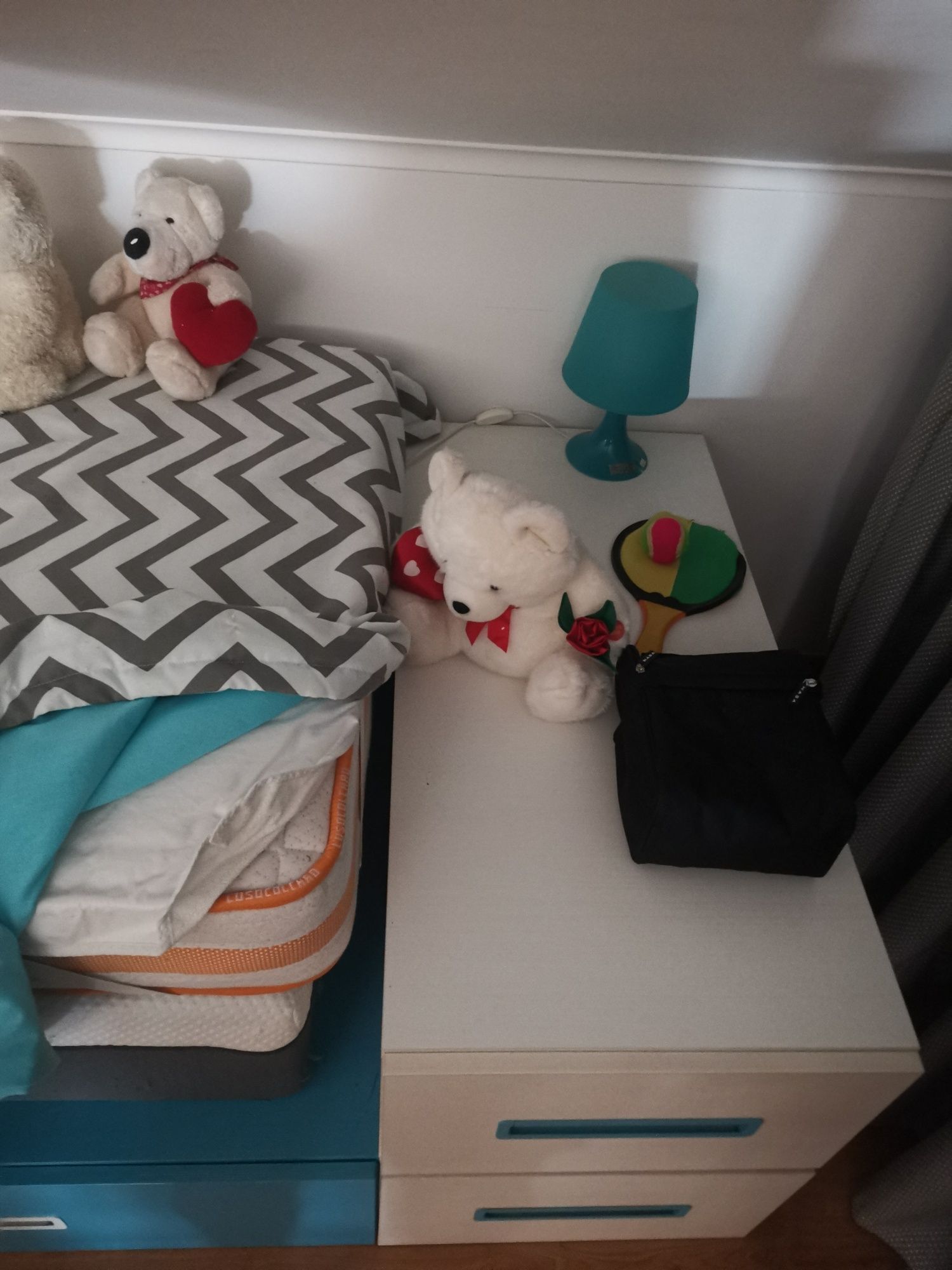 Cama + secretária