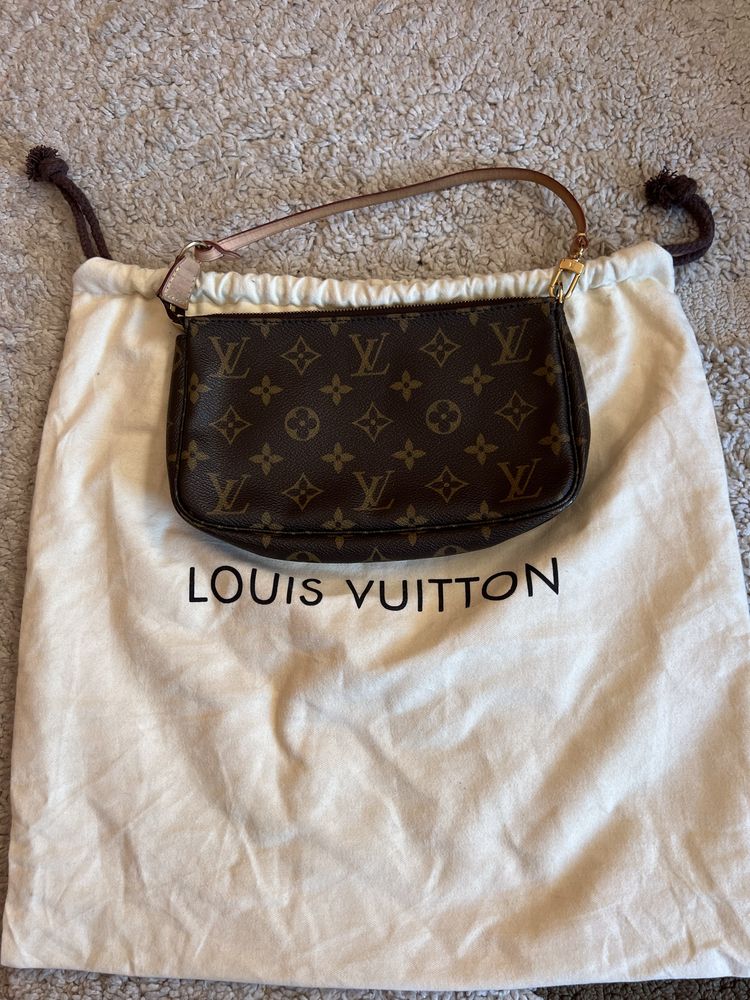 Oryginalna torebka Louis Vuitton pochette accesoires