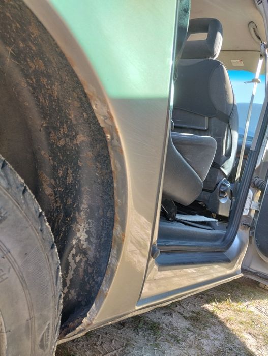 Форд галаксі 2004 року , 1.9 тді 275000 тис. 2800$