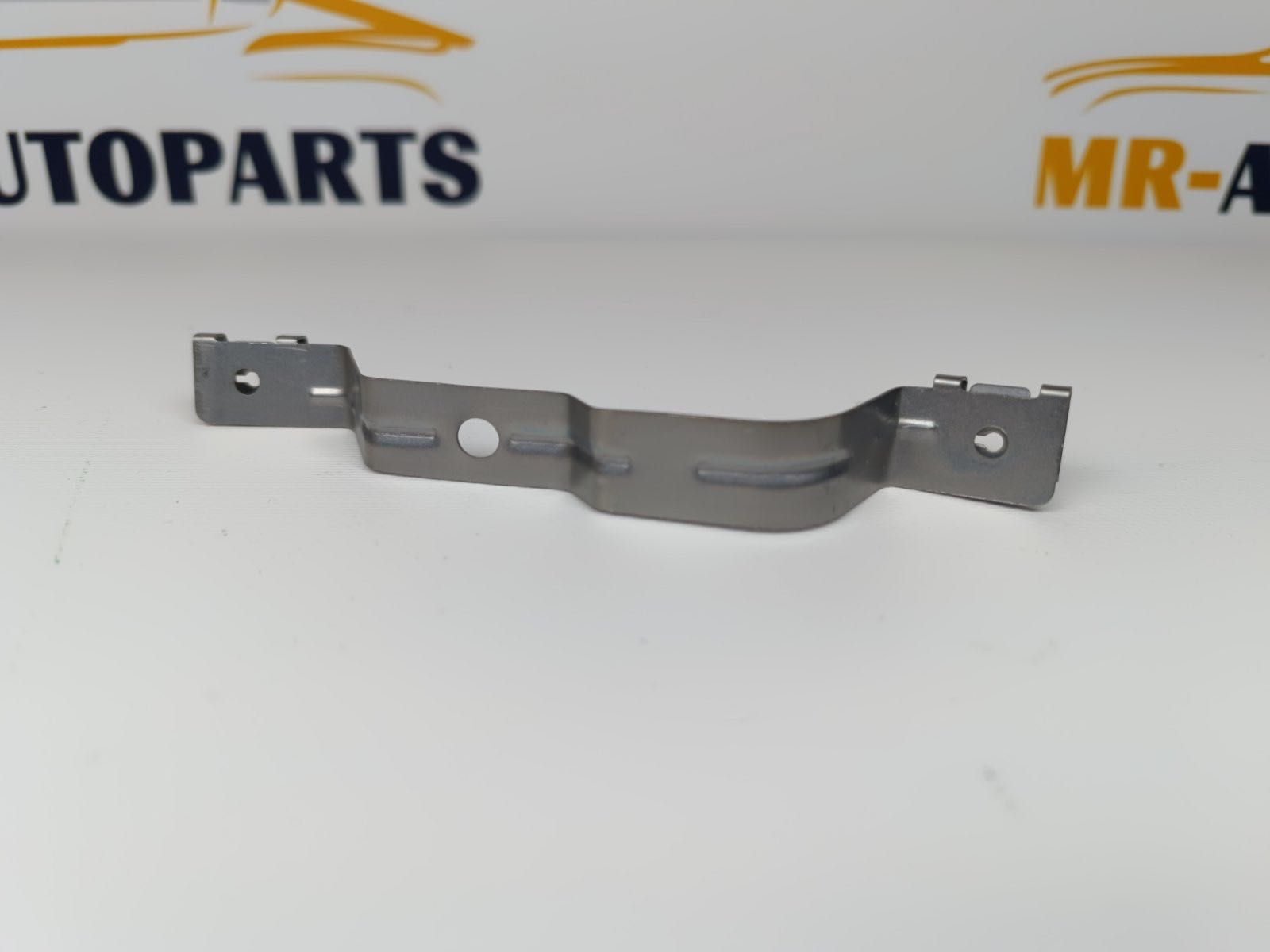 Кронштейн підкрилка перед LH RH Tesla M 3 1104540-00-B 1104541-00-B