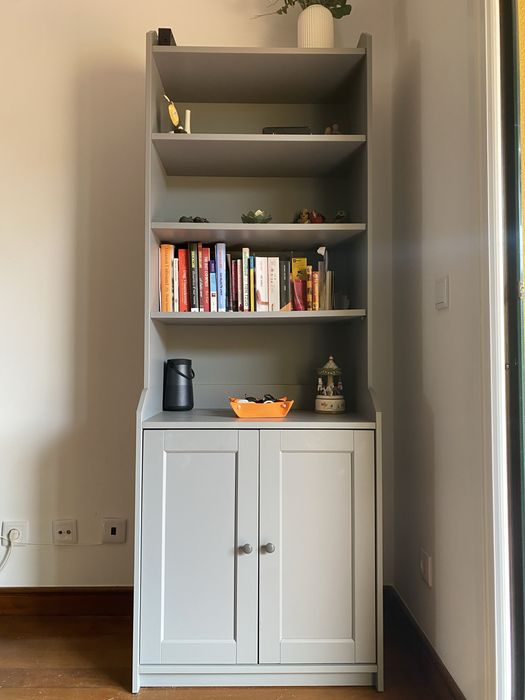 Estante IKEA cinzento 70x41x199cm