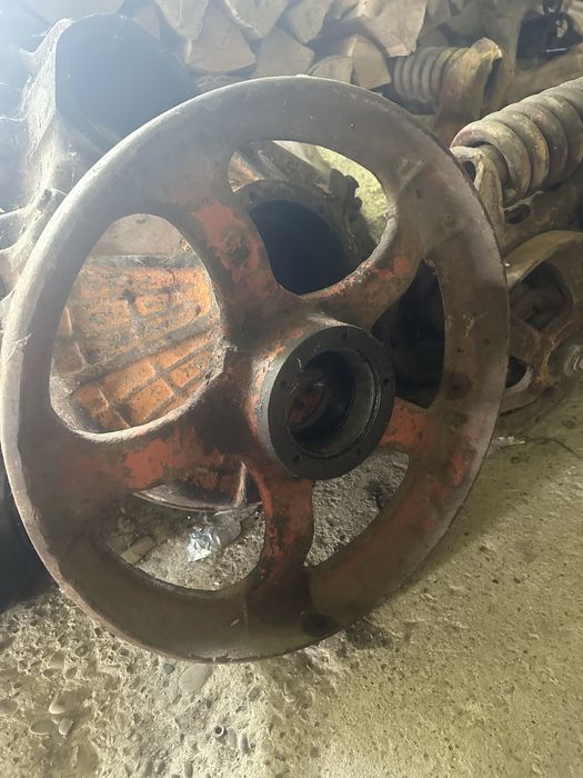 Нагнітатьель масла у робочому стані перевірений.   Циліндр  5 штока єв