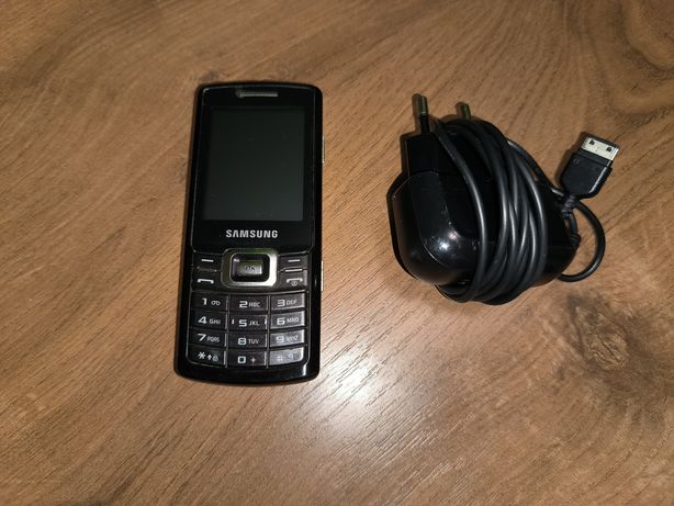 Telefon Samsung C5212 + ładowarka.. polecam ...