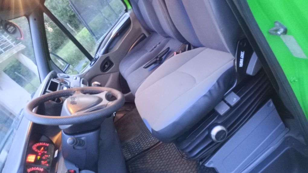 Iveco daily pomoc drogowa nowy najazd oświetlenie LED 3.5 t hak