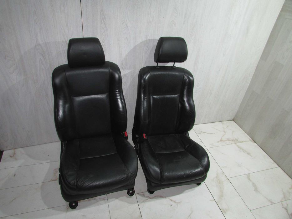 Шкіряний салон сидіння з підігівом Toyota Avensis T25 седан карти