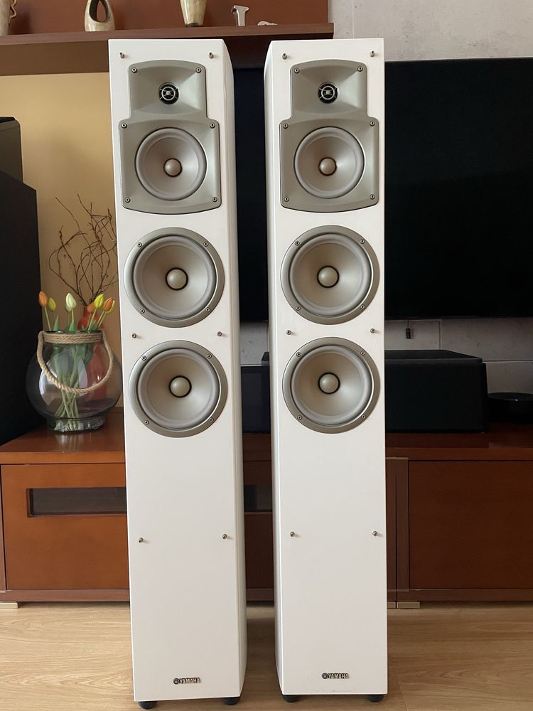 Zestaw Yamaha RX V685, NS F350, NS P350, SW 300