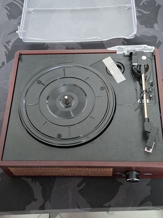 Gira discos com tampa danificada