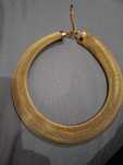 Choker dourado em aço inoxidável