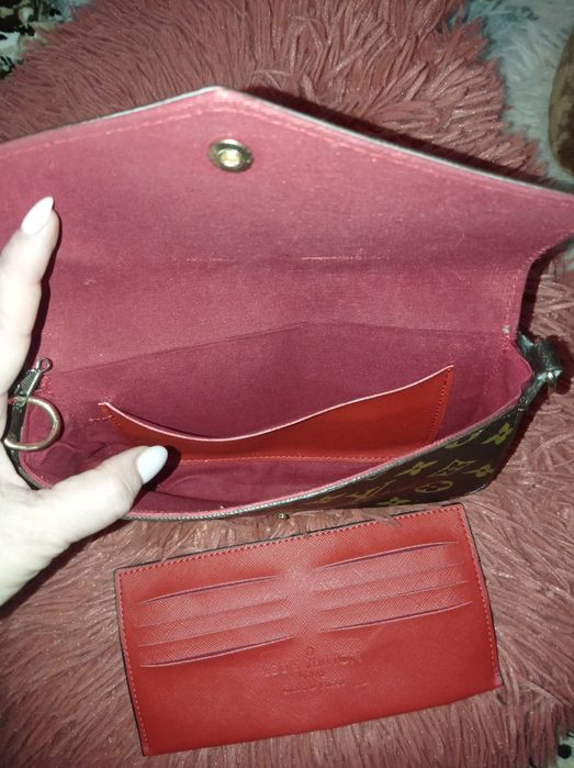 Клатч Louis Vuitton