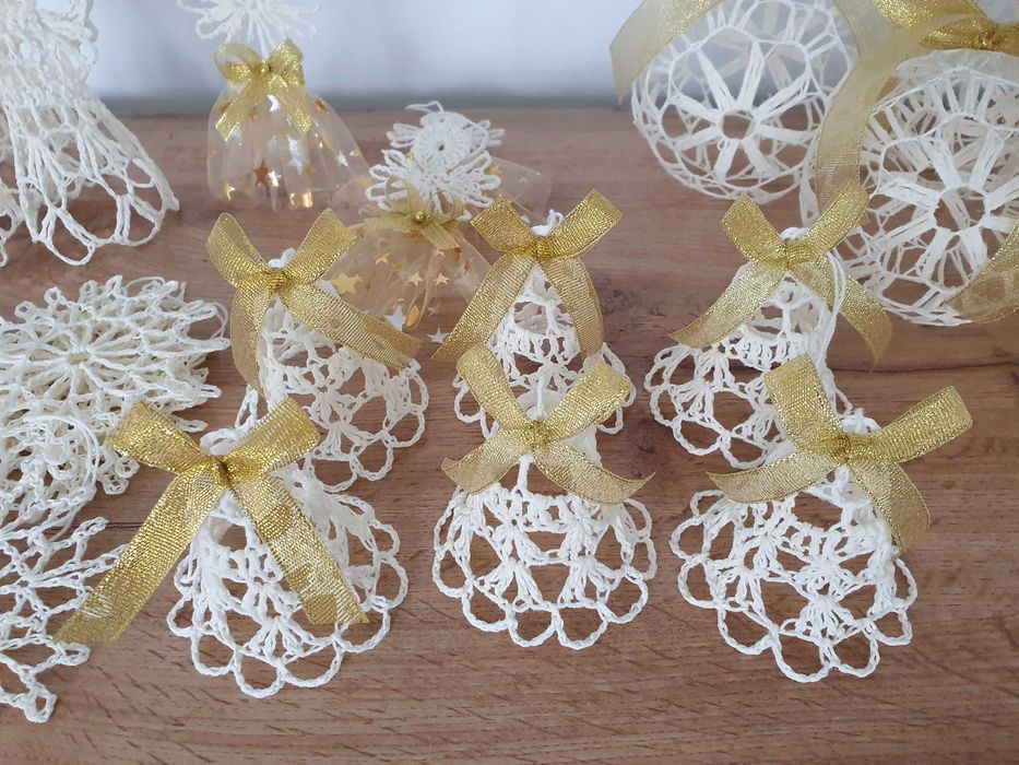 Szydełkowe dzwonki na choinkę. Bombki, ozdoby.