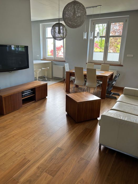 Słoneczny apartament z balkonem i ogrodem w zielonym centrum Gliwic