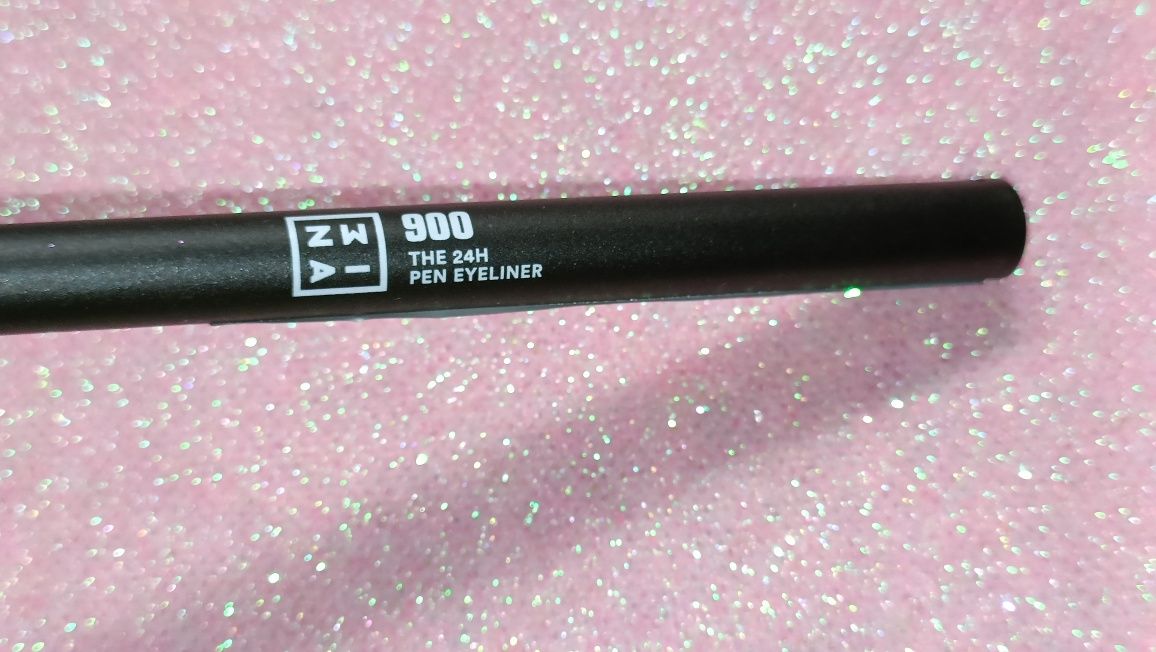 3ina The 24H Pen Eyeliner
długotrwały eyeliner