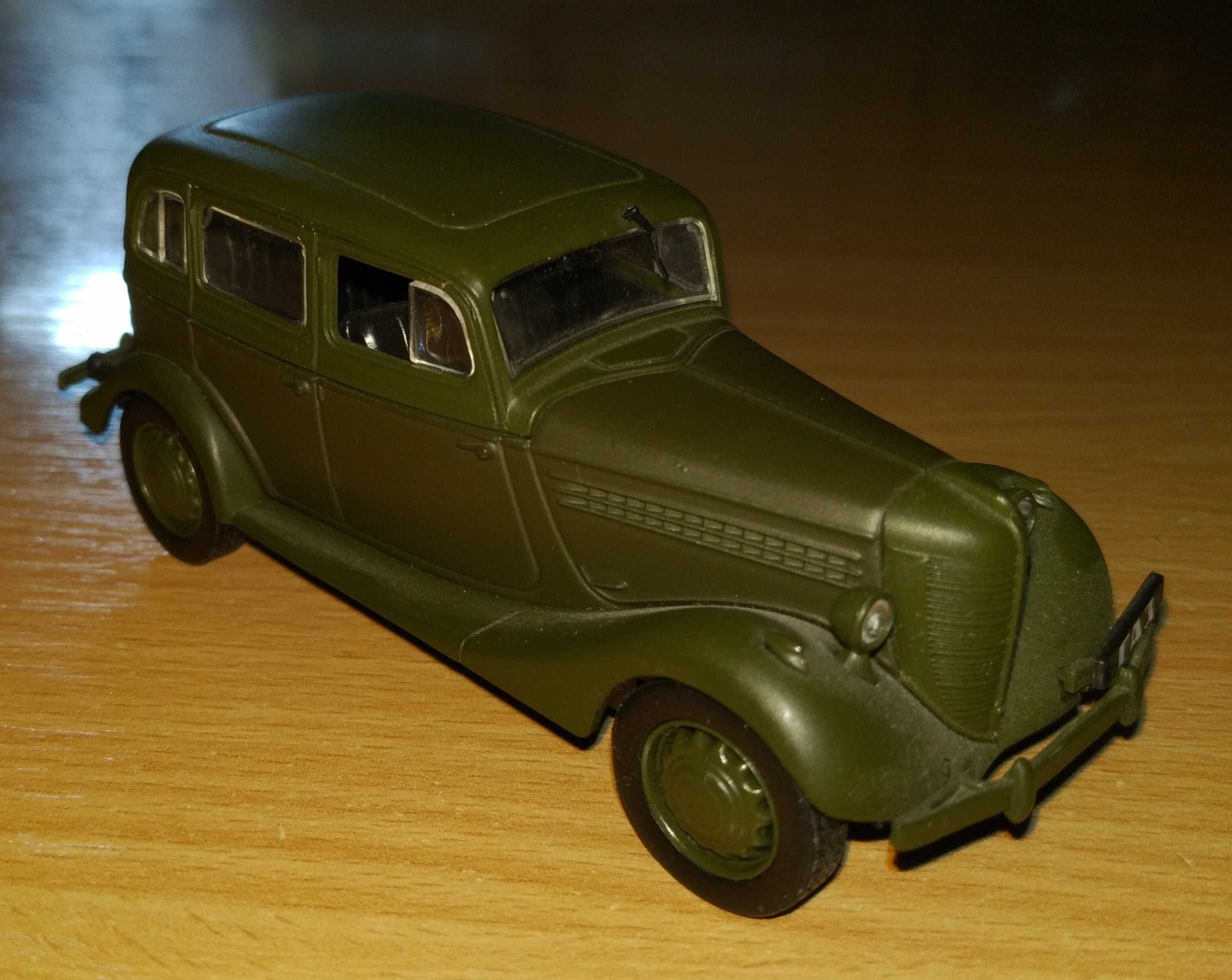 Модель легкового автомобиля ГАЗ-11-73. Масштаб 1:43. (Автолегенды).