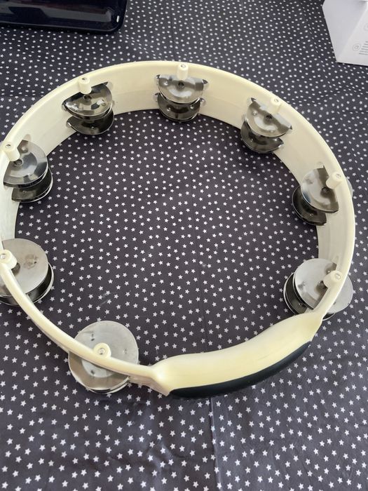 Pandeireta nova, nunca usada marca TOCA 20 cm diametro