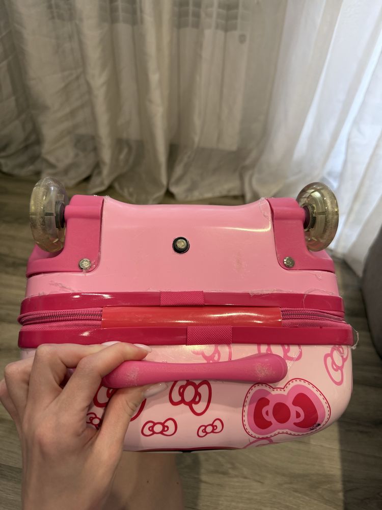 Дитячий чемодан Hello Kitty 22 л з рюкзаком