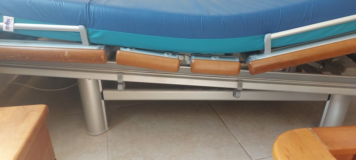 Cama articulada elevatoria
