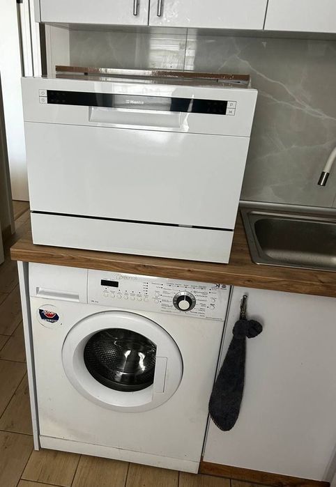 Посудомийна машина, майже нова, вживана 2,5 місяці