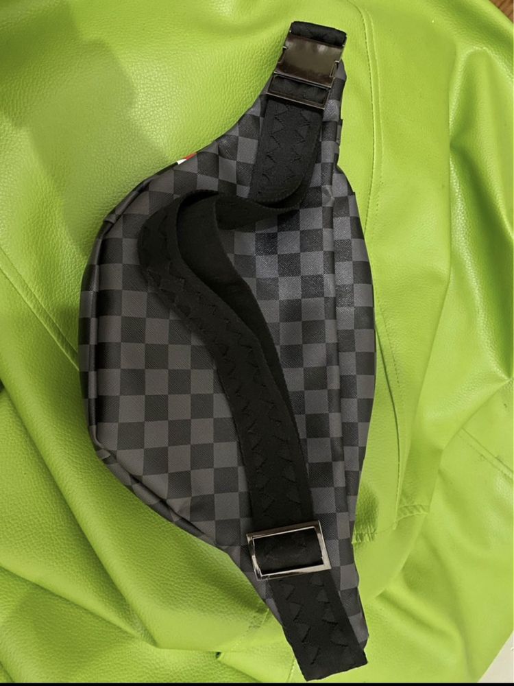 Bolsa Cintura SprayGround Edição Limitada
